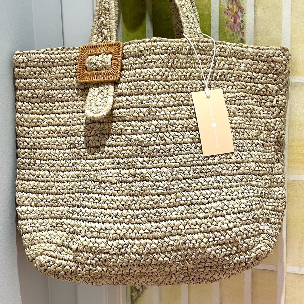 NWT Pamela Munson The Avis Bay Oversized Tote-Natural Wovan Raffia-Buckle Detail - Picture 2 of 16